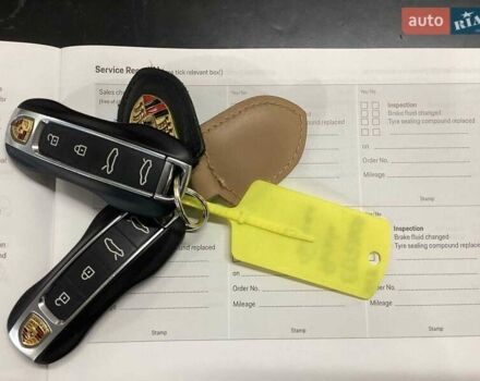 Черный Порше Taycan Cross Turismo, объемом двигателя 0 л и пробегом 39 тыс. км за 66900 $, фото 20 на Automoto.ua