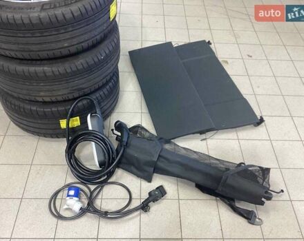 Черный Порше Taycan Cross Turismo, объемом двигателя 0 л и пробегом 39 тыс. км за 66900 $, фото 15 на Automoto.ua