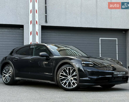 Черный Порше Taycan Cross Turismo, объемом двигателя 0 л и пробегом 15 тыс. км за 85000 $, фото 3 на Automoto.ua