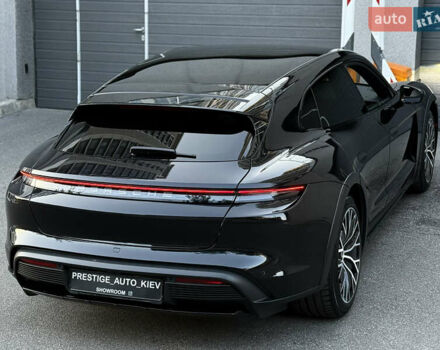 Черный Порше Taycan Cross Turismo, объемом двигателя 0 л и пробегом 15 тыс. км за 85000 $, фото 18 на Automoto.ua