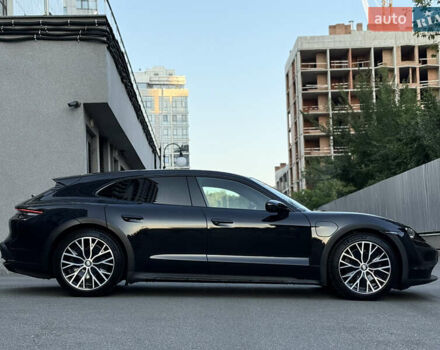 Черный Порше Taycan Cross Turismo, объемом двигателя 0 л и пробегом 15 тыс. км за 88000 $, фото 11 на Automoto.ua