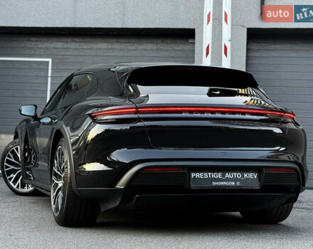 Черный Порше Taycan Cross Turismo, объемом двигателя 0 л и пробегом 15 тыс. км за 88000 $, фото 27 на Automoto.ua