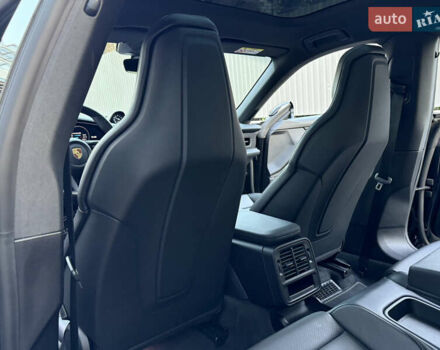 Черный Порше Taycan Cross Turismo, объемом двигателя 0 л и пробегом 15 тыс. км за 89000 $, фото 49 на Automoto.ua