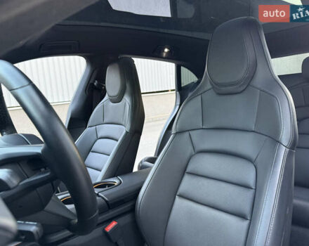 Черный Порше Taycan Cross Turismo, объемом двигателя 0 л и пробегом 15 тыс. км за 89000 $, фото 88 на Automoto.ua