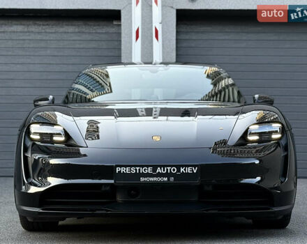 Черный Порше Taycan Cross Turismo, объемом двигателя 0 л и пробегом 15 тыс. км за 88000 $, фото 5 на Automoto.ua