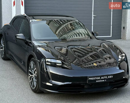 Черный Порше Taycan Cross Turismo, объемом двигателя 0 л и пробегом 15 тыс. км за 85000 $, фото 8 на Automoto.ua