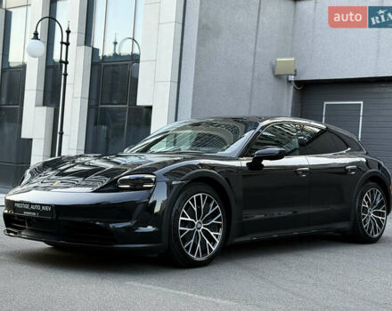 Черный Порше Taycan Cross Turismo, объемом двигателя 0 л и пробегом 15 тыс. км за 88000 $, фото 15 на Automoto.ua