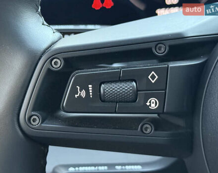 Черный Порше Taycan Cross Turismo, объемом двигателя 0 л и пробегом 15 тыс. км за 85000 $, фото 66 на Automoto.ua