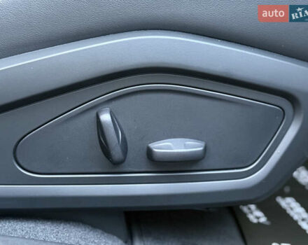 Черный Порше Taycan Cross Turismo, объемом двигателя 0 л и пробегом 15 тыс. км за 88000 $, фото 49 на Automoto.ua