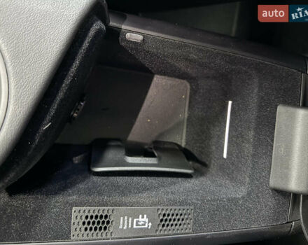 Черный Порше Taycan Cross Turismo, объемом двигателя 0 л и пробегом 15 тыс. км за 85000 $, фото 89 на Automoto.ua