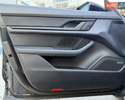 Черный Порше Taycan Cross Turismo, объемом двигателя 0 л и пробегом 15 тыс. км за 88000 $, фото 54 на Automoto.ua