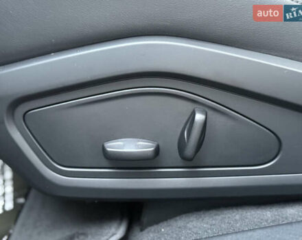 Черный Порше Taycan Cross Turismo, объемом двигателя 0 л и пробегом 15 тыс. км за 85000 $, фото 45 на Automoto.ua