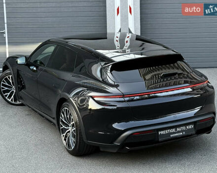 Черный Порше Taycan Cross Turismo, объемом двигателя 0 л и пробегом 15 тыс. км за 88000 $, фото 28 на Automoto.ua