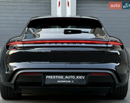 Черный Порше Taycan Cross Turismo, объемом двигателя 0 л и пробегом 15 тыс. км за 85000 $, фото 16 на Automoto.ua