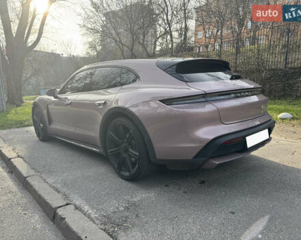 Фиолетовый Порше Taycan Cross Turismo, объемом двигателя 0 л и пробегом 29 тыс. км за 70000 $, фото 5 на Automoto.ua