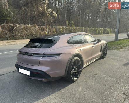 Фиолетовый Порше Taycan Cross Turismo, объемом двигателя 0 л и пробегом 29 тыс. км за 70000 $, фото 4 на Automoto.ua