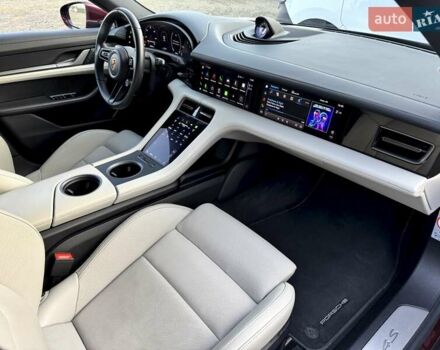 Красный Порше Taycan Cross Turismo, объемом двигателя 0 л и пробегом 106 тыс. км за 57500 $, фото 53 на Automoto.ua