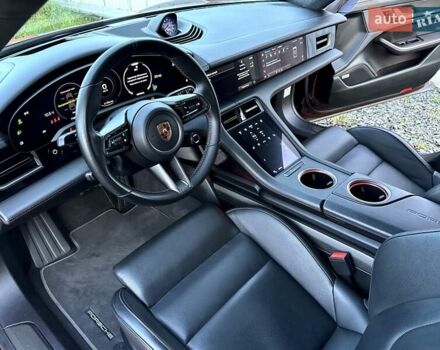 Червоний Порше Taycan Cross Turismo, об'ємом двигуна 0 л та пробігом 72 тис. км за 61500 $, фото 32 на Automoto.ua