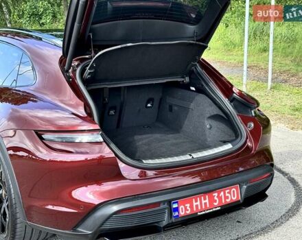 Червоний Порше Taycan Cross Turismo, об'ємом двигуна 0 л та пробігом 72 тис. км за 61500 $, фото 23 на Automoto.ua