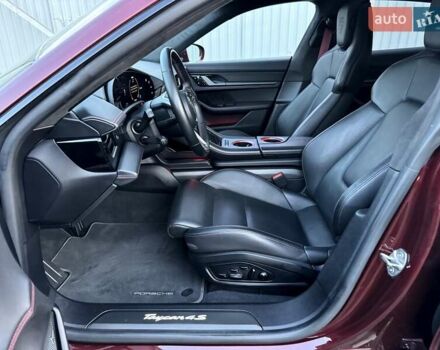 Червоний Порше Taycan Cross Turismo, об'ємом двигуна 0 л та пробігом 72 тис. км за 61500 $, фото 47 на Automoto.ua