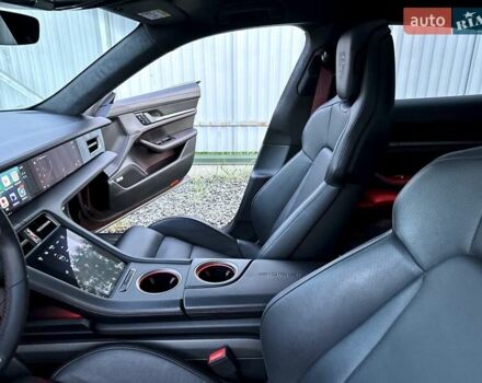 Червоний Порше Taycan Cross Turismo, об'ємом двигуна 0 л та пробігом 72 тис. км за 61500 $, фото 33 на Automoto.ua