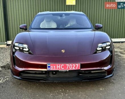 Красный Порше Taycan Cross Turismo, объемом двигателя 0 л и пробегом 106 тыс. км за 57500 $, фото 15 на Automoto.ua