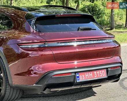 Червоний Порше Taycan Cross Turismo, об'ємом двигуна 0 л та пробігом 72 тис. км за 61500 $, фото 15 на Automoto.ua