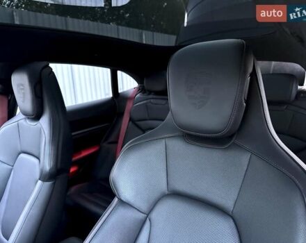 Червоний Порше Taycan Cross Turismo, об'ємом двигуна 0 л та пробігом 72 тис. км за 61500 $, фото 34 на Automoto.ua