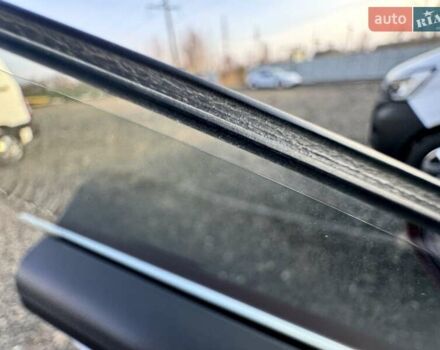 Красный Порше Taycan Cross Turismo, объемом двигателя 0 л и пробегом 106 тыс. км за 57500 $, фото 29 на Automoto.ua