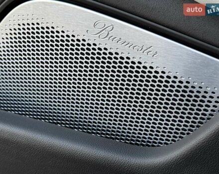 Красный Порше Taycan Cross Turismo, объемом двигателя 0 л и пробегом 106 тыс. км за 57500 $, фото 23 на Automoto.ua