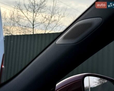 Красный Порше Taycan Cross Turismo, объемом двигателя 0 л и пробегом 106 тыс. км за 57500 $, фото 45 на Automoto.ua