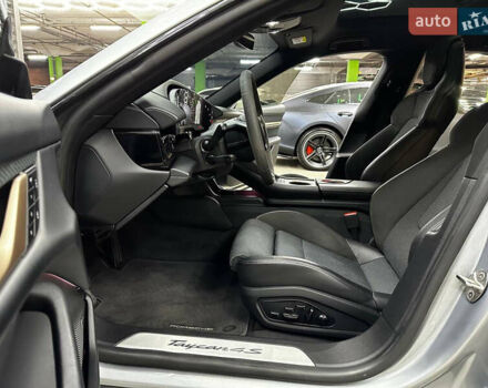 Порше Taycan Cross Turismo, об'ємом двигуна 0 л та пробігом 114 тис. км за 57000 $, фото 13 на Automoto.ua