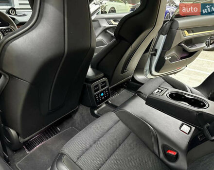 Порше Taycan Cross Turismo, об'ємом двигуна 0 л та пробігом 114 тис. км за 57000 $, фото 16 на Automoto.ua