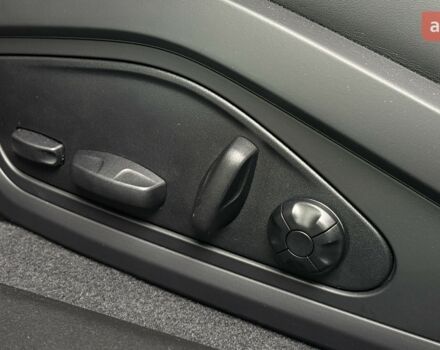 Порше Taycan Cross Turismo, объемом двигателя 0 л и пробегом 0 тыс. км за 124183 $, фото 18 на Automoto.ua