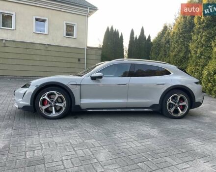 Серый Порше Taycan Cross Turismo, объемом двигателя 0 л и пробегом 31 тыс. км за 86490 $, фото 5 на Automoto.ua