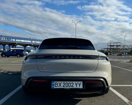Серый Порше Taycan Cross Turismo, объемом двигателя 0 л и пробегом 11 тыс. км за 82000 $, фото 7 на Automoto.ua