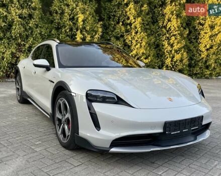 Серый Порше Taycan Cross Turismo, объемом двигателя 0 л и пробегом 31 тыс. км за 86490 $, фото 10 на Automoto.ua
