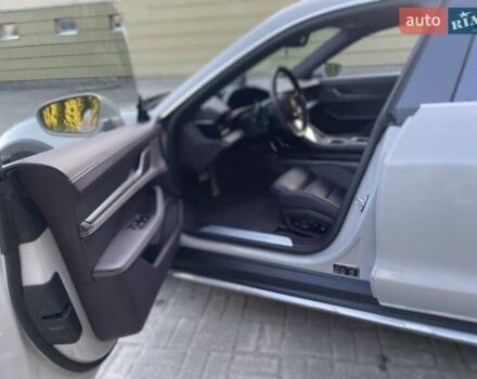 Серый Порше Taycan Cross Turismo, объемом двигателя 0 л и пробегом 31 тыс. км за 86490 $, фото 14 на Automoto.ua