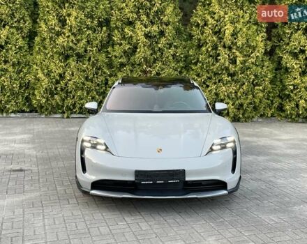 Серый Порше Taycan Cross Turismo, объемом двигателя 0 л и пробегом 31 тыс. км за 86490 $, фото 1 на Automoto.ua