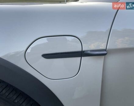 Серый Порше Taycan Cross Turismo, объемом двигателя 0 л и пробегом 31 тыс. км за 86490 $, фото 12 на Automoto.ua