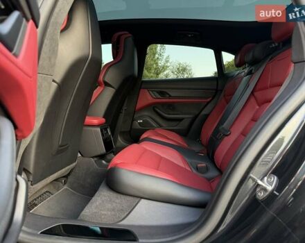 Сірий Порше Taycan Cross Turismo, об'ємом двигуна 0 л та пробігом 13 тис. км за 95000 $, фото 33 на Automoto.ua