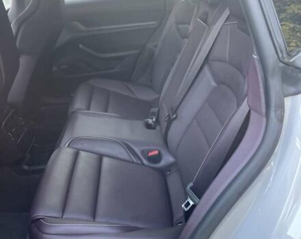 Серый Порше Taycan Cross Turismo, объемом двигателя 0 л и пробегом 31 тыс. км за 86490 $, фото 27 на Automoto.ua