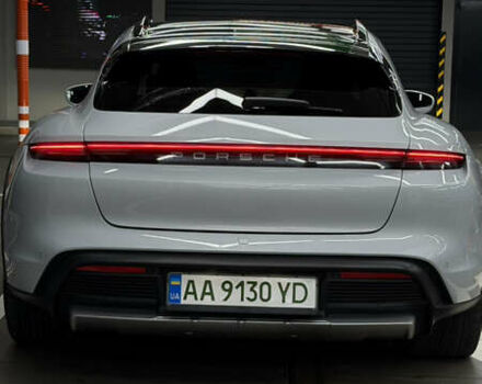 Серый Порше Taycan Cross Turismo, объемом двигателя 0 л и пробегом 89 тыс. км за 65000 $, фото 8 на Automoto.ua