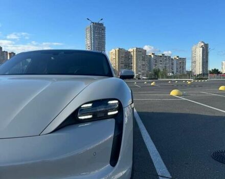 Серый Порше Taycan Cross Turismo, объемом двигателя 0 л и пробегом 11 тыс. км за 82000 $, фото 4 на Automoto.ua