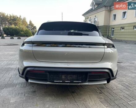 Серый Порше Taycan Cross Turismo, объемом двигателя 0 л и пробегом 31 тыс. км за 86490 $, фото 7 на Automoto.ua