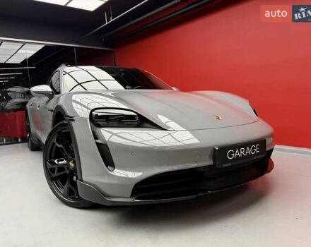 Серый Порше Taycan Cross Turismo, объемом двигателя 0 л и пробегом 29 тыс. км за 83900 $, фото 7 на Automoto.ua