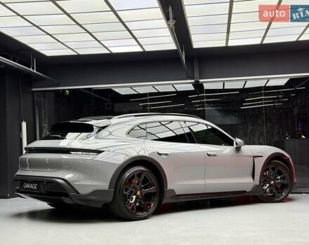 Серый Порше Taycan Cross Turismo, объемом двигателя 0 л и пробегом 29 тыс. км за 83900 $, фото 17 на Automoto.ua