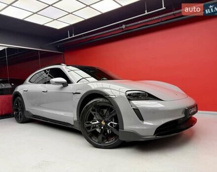 Серый Порше Taycan Cross Turismo, объемом двигателя 0 л и пробегом 29 тыс. км за 83900 $, фото 8 на Automoto.ua