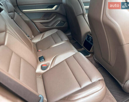 Сірий Порше Taycan Cross Turismo, об'ємом двигуна 0 л та пробігом 18 тис. км за 149900 $, фото 20 на Automoto.ua