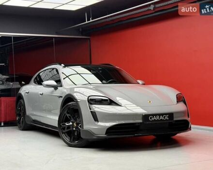 Серый Порше Taycan Cross Turismo, объемом двигателя 0 л и пробегом 29 тыс. км за 83900 $, фото 10 на Automoto.ua